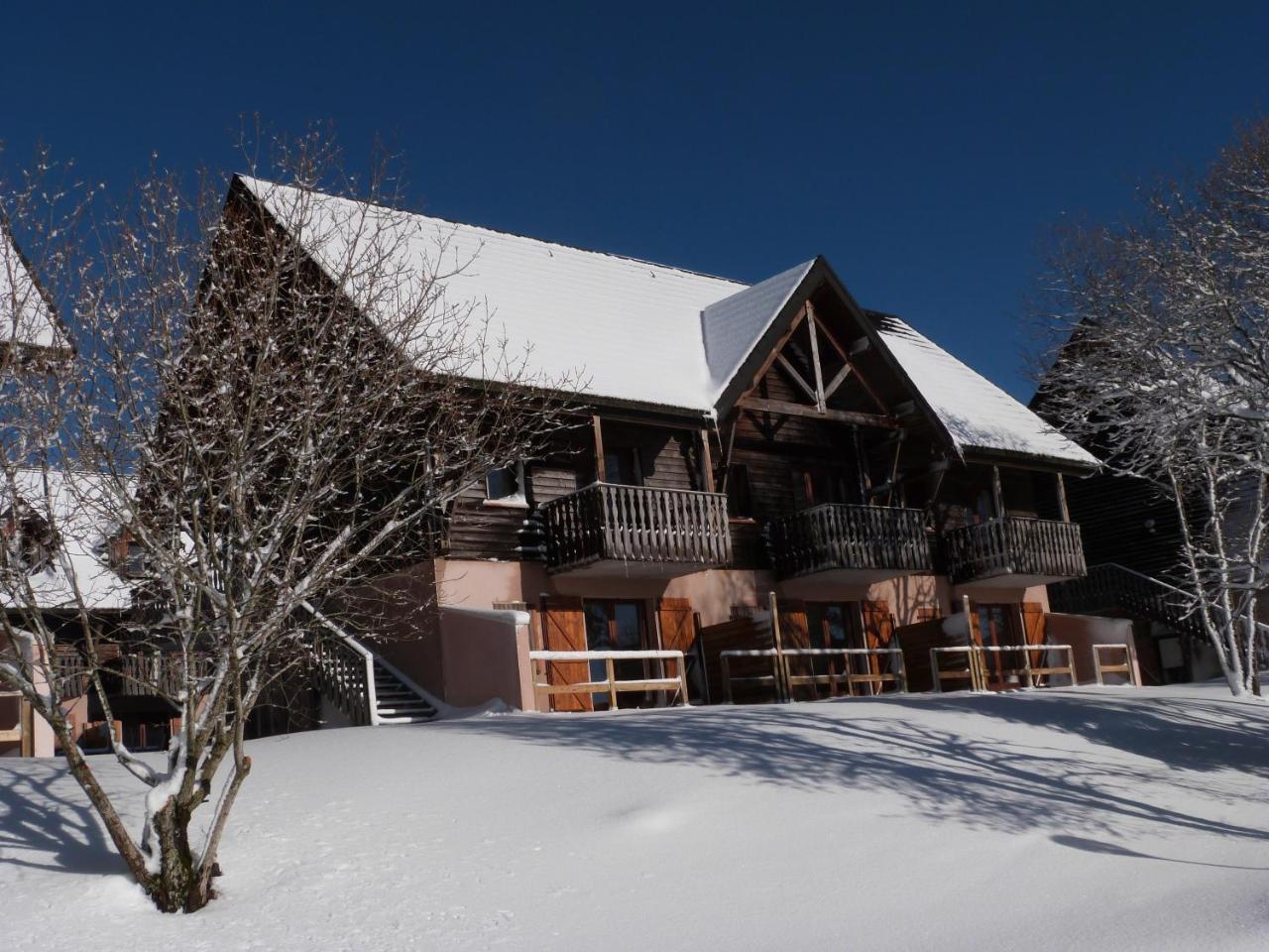 Residence Le Bois De La Reine ซูแปร์แบส ภายนอก รูปภาพ